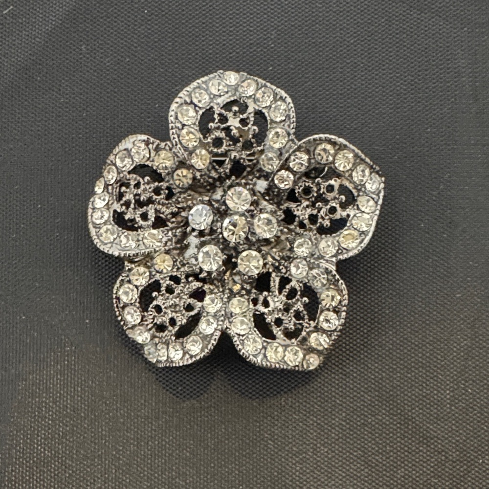 Elegant Crystal Floral Brooch